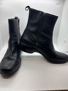 Merrell Spire Boots Black Leather Zip Side Waterproof Women’s Sz 9.5 Thinsulate